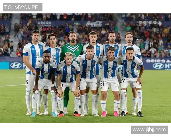 巴塞罗那官方宣布与球员续约,未来三年继续征战西甲联赛 巴塞罗那官方宣布与球员续约,未来三年继续征战西甲联赛