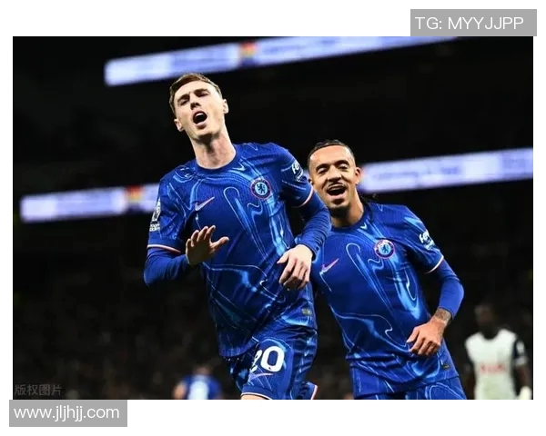 切尔西客场大胜热刺，领跑英超榜首：蓝军复兴，夺冠梦渐行渐近