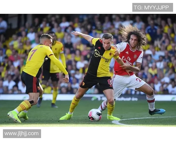 沃尔夫斯堡后防线糟糕表现引发球迷担忧