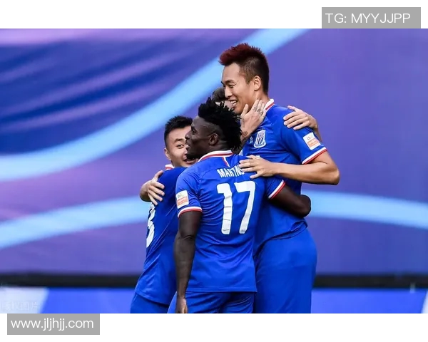 阿圭罗签约圣保罗，巴西境内惊艳现身引发球迷狂热