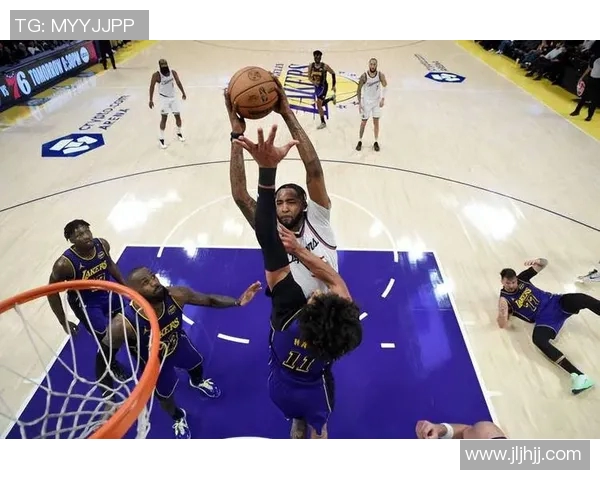 尼克斯队全队进攻火力不足，难敌快船队强势表现